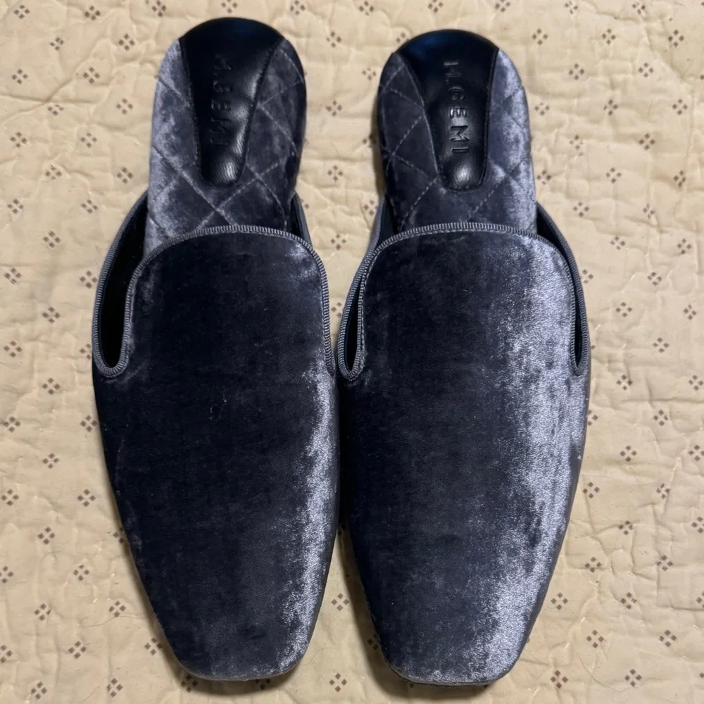 M. Gemi Velvet Mules in Silver - Picture 4 of 4